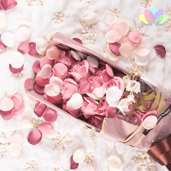 Pétalos Artificiales De Rosa En Satín De Seda Aromatizados X 100  Unidades.